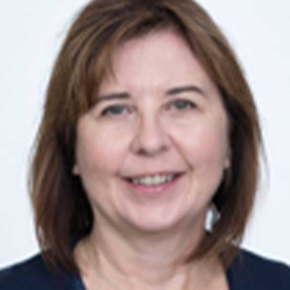 Peggy Broadie Headshot-1